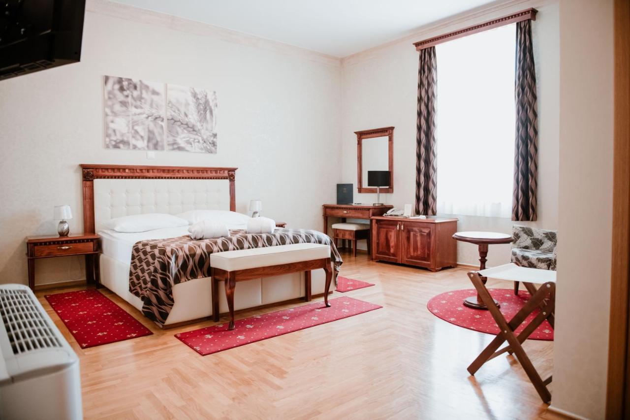 Hotel Kurija Jankovic Lukac Экстерьер фото