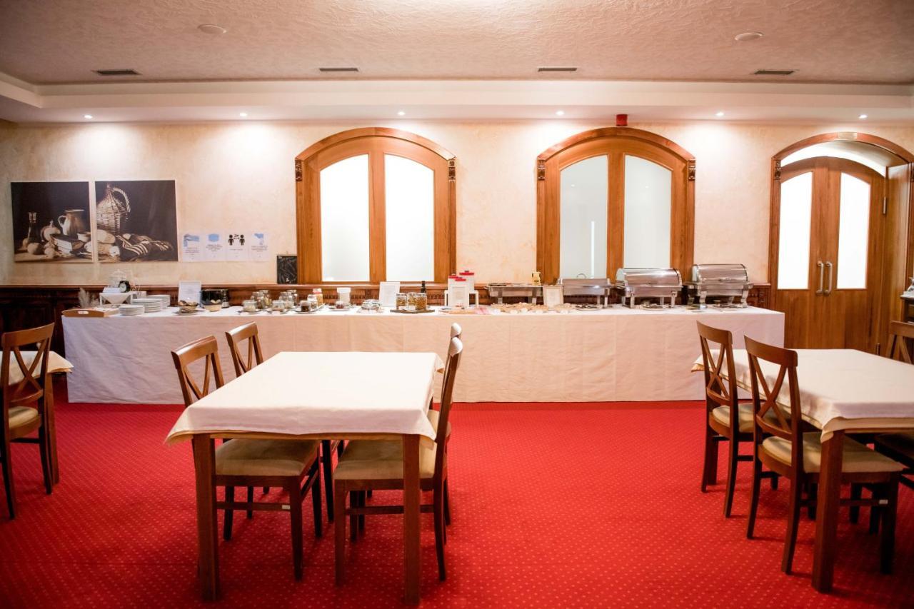 Hotel Kurija Jankovic Lukac Экстерьер фото