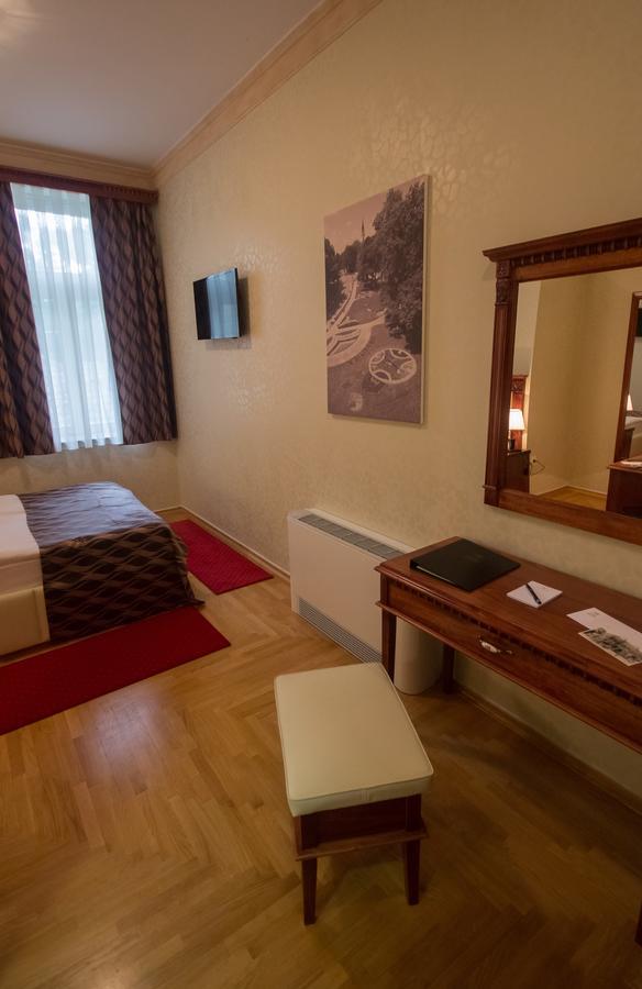 Hotel Kurija Jankovic Lukac Экстерьер фото