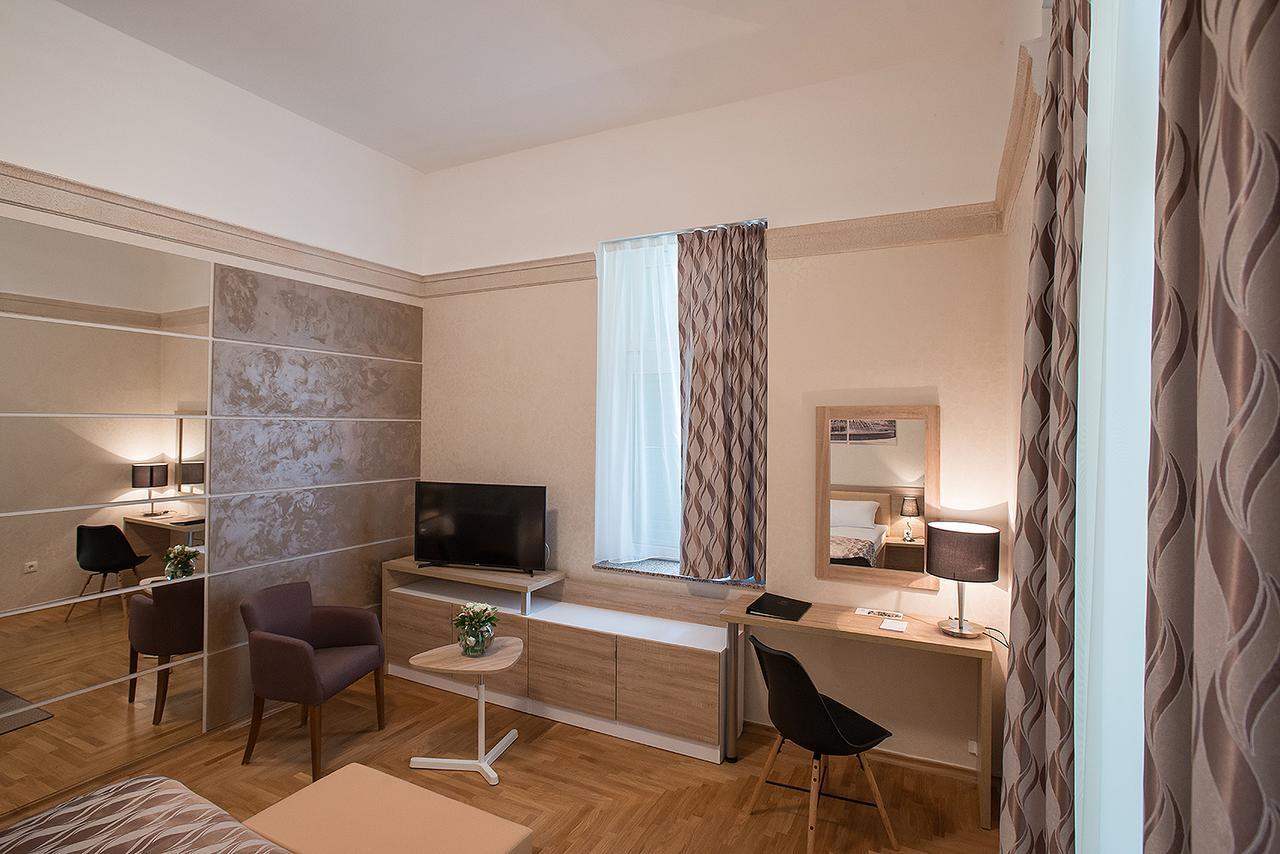 Hotel Kurija Jankovic Lukac Экстерьер фото